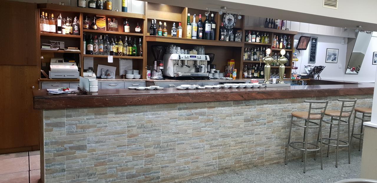 Hostal El Busto 特鲁埃尔 外观 照片